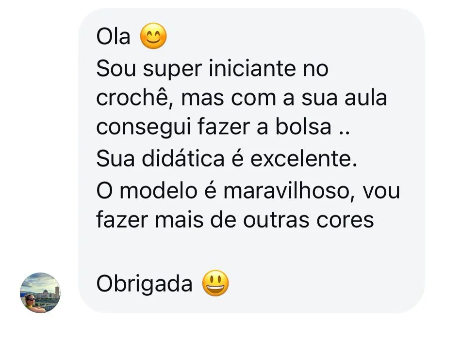 Depoimento de aluna: super iniciante no crochê, conseguiu fazer a bolsa com a aula
